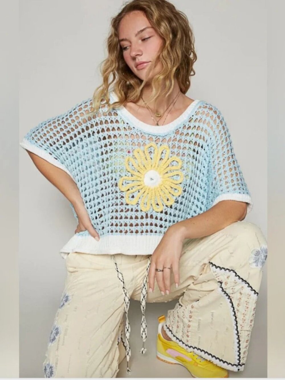 POL Daisy Flower Open Knit Crochet SWEATER Size: Large